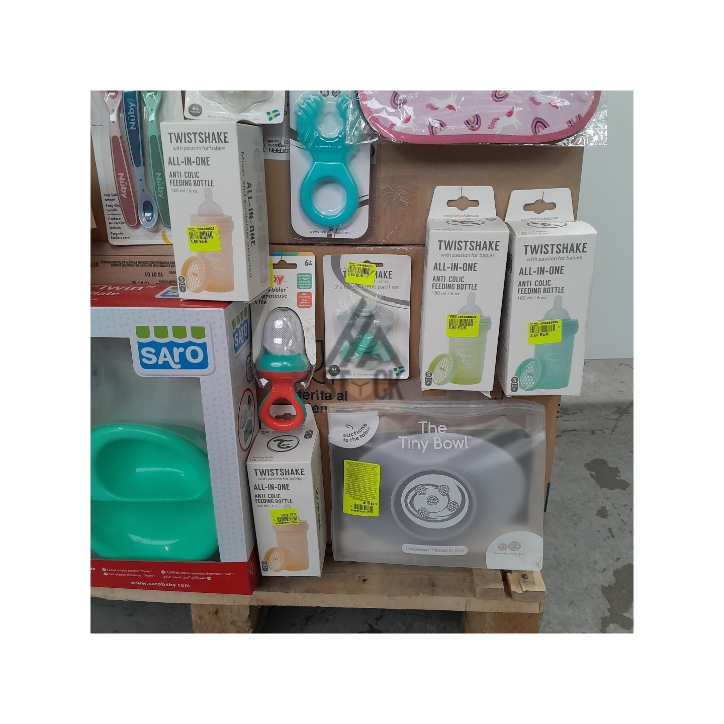 PUÉRICULTURE - 170 pièces