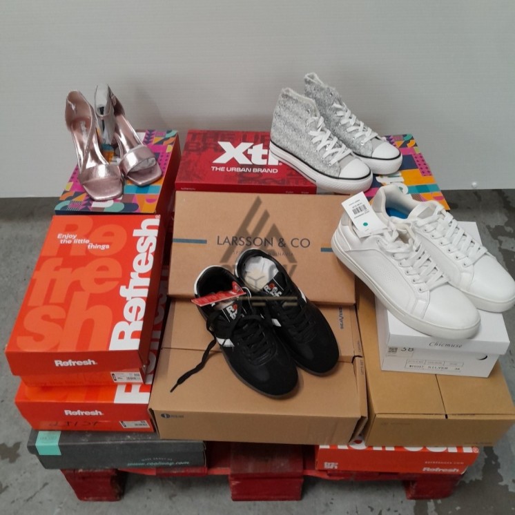 CHAUSSURE en boite  - 20 paires