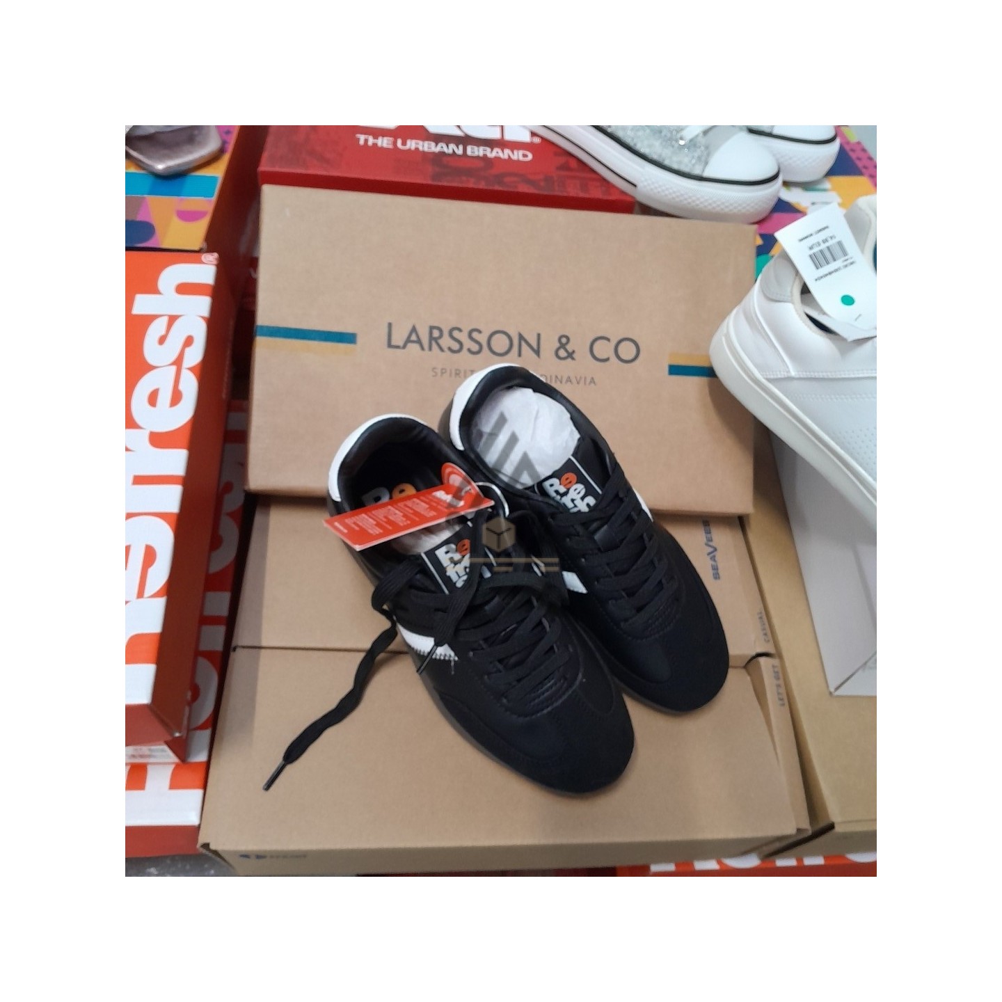 CHAUSSURE en boite  - 20 paires