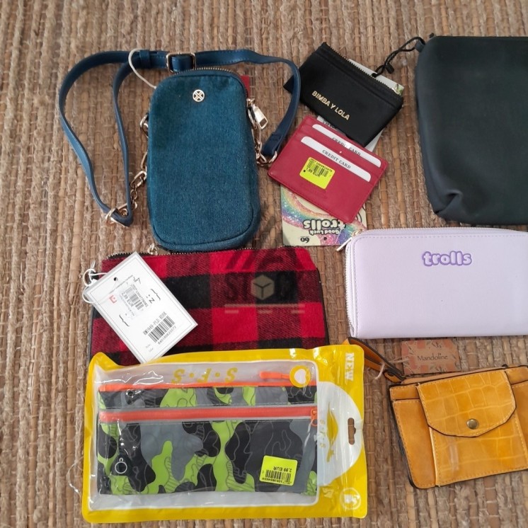 Portefeuilles, porte-monnaie, sacoche - 90 pièces