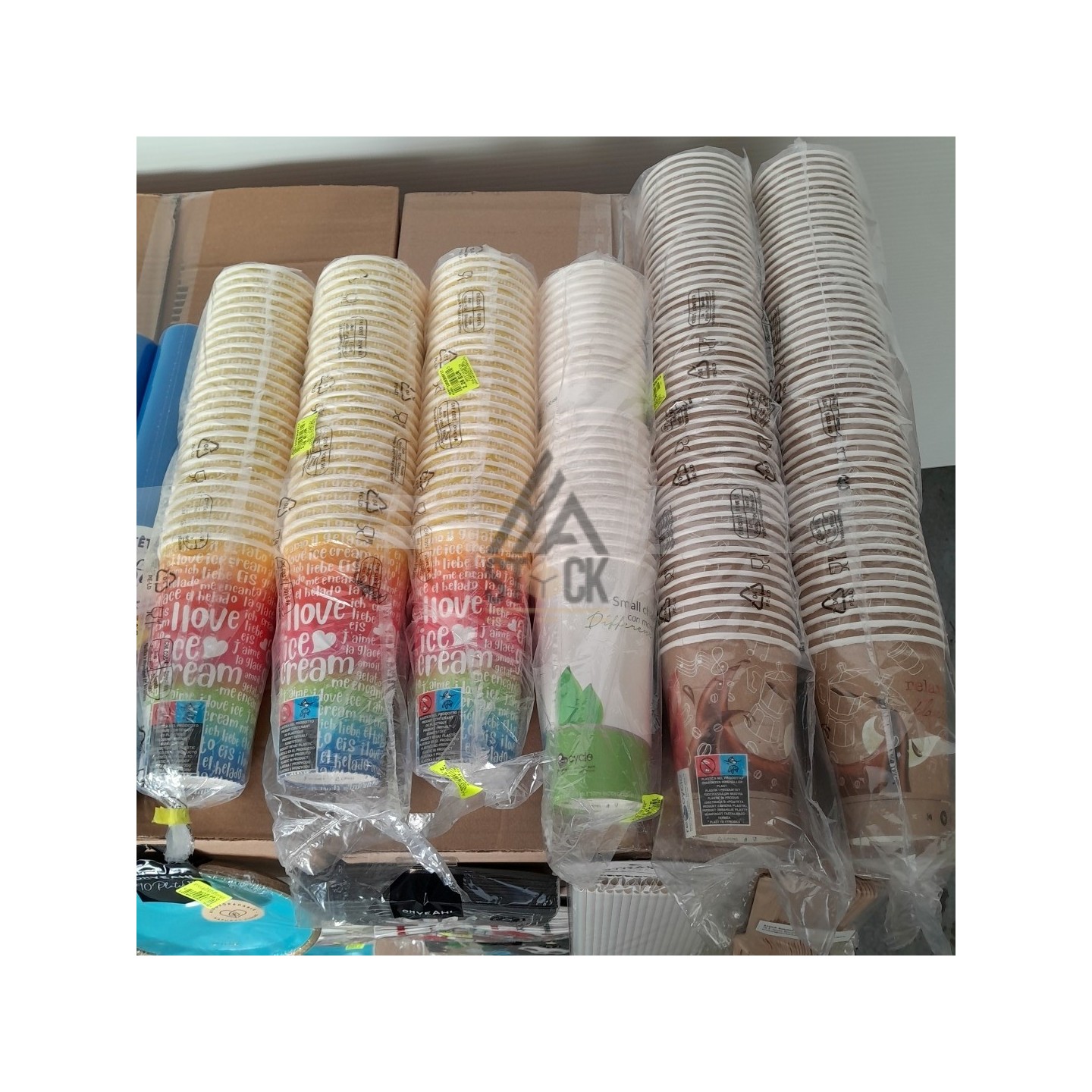 VAISSELLE JETABLE - 200 pièces