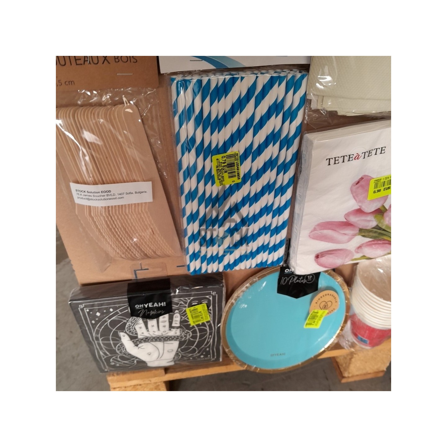 VAISSELLE JETABLE - 200 pièces