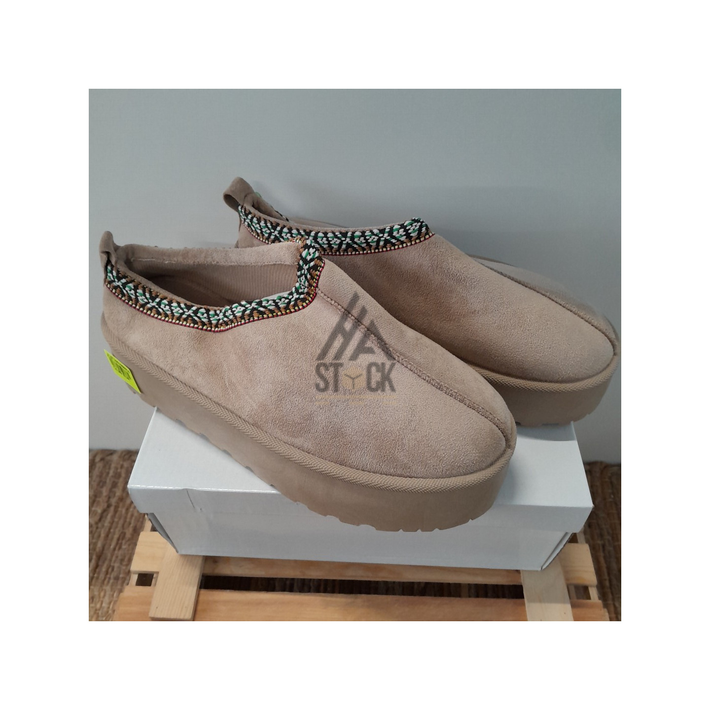 BOOTS en boite - 12 paires