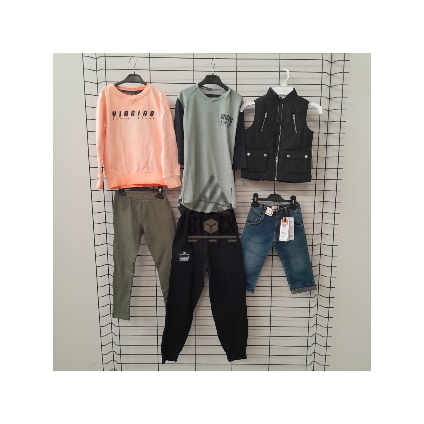 TEXTILE ENFANT de marque - 150 pièces