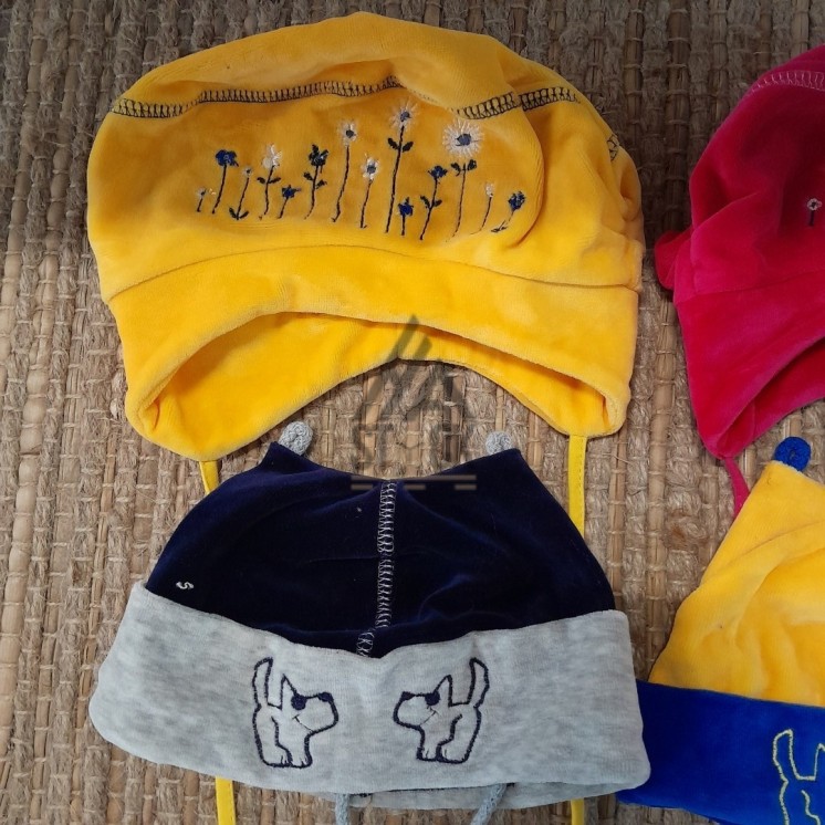 Bonnet enfant  -  70 pièces