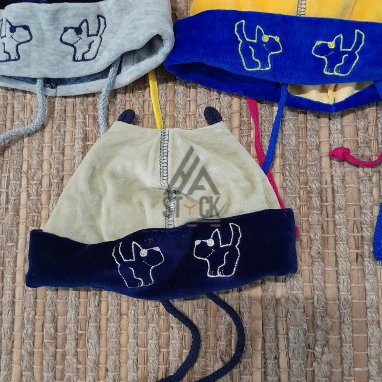 Bonnet enfant  -  70 pièces