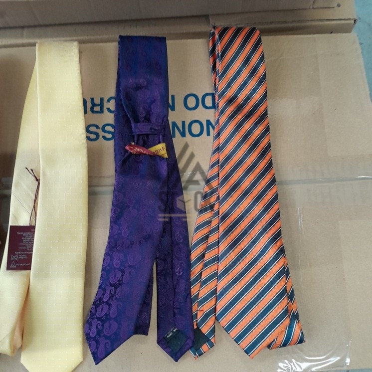 Cravate - 60 pièces