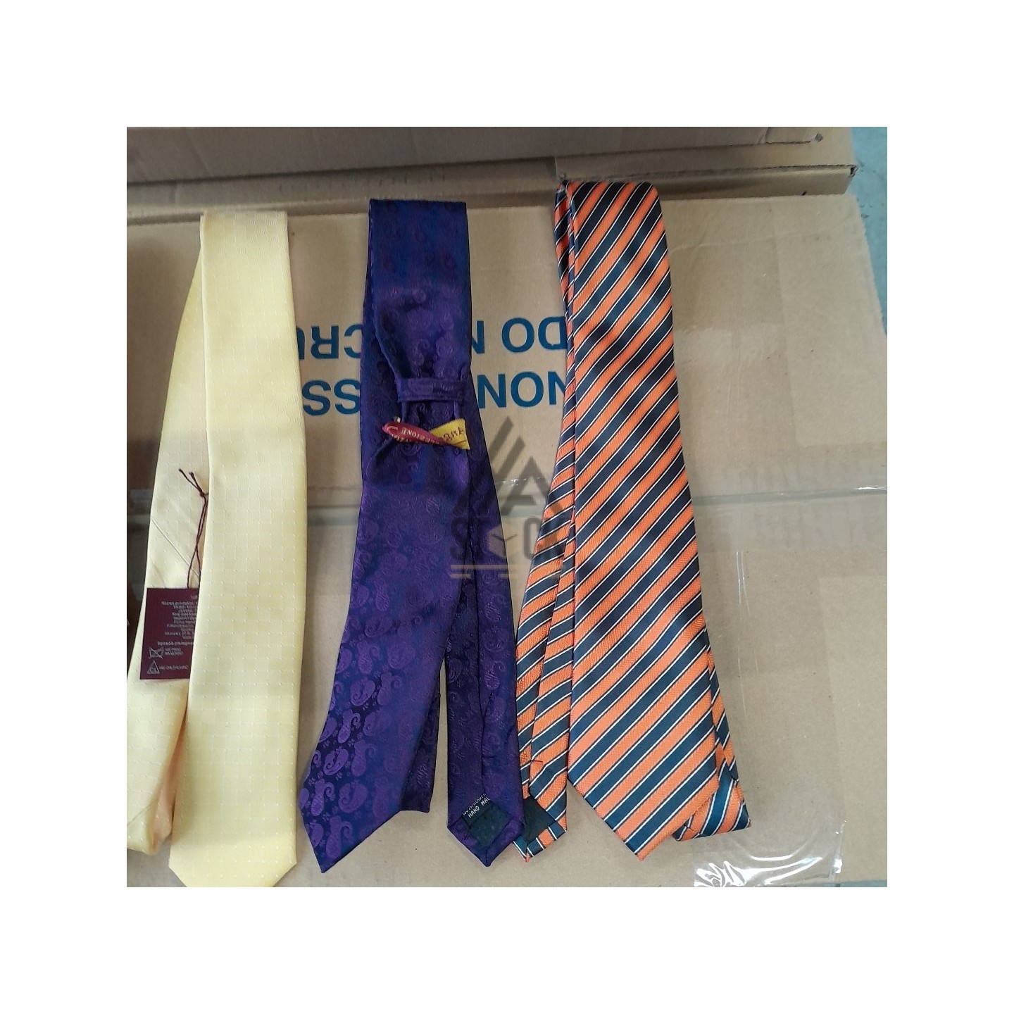 Cravate - 60 pièces