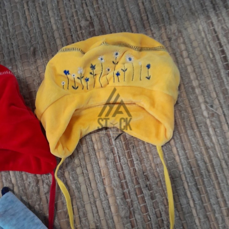 Bonnet enfant  -  70 pièces