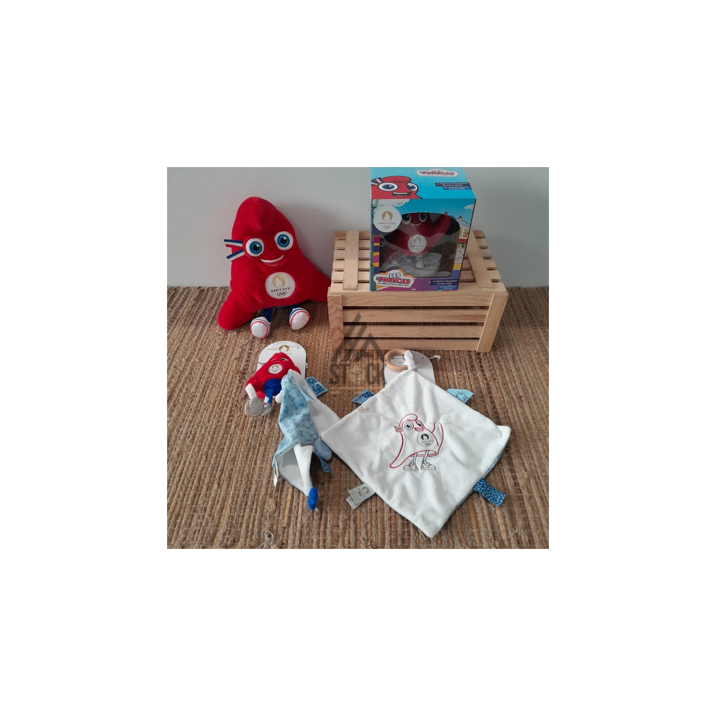 Peluche mascotte PARIS 2024 - 48 pièces