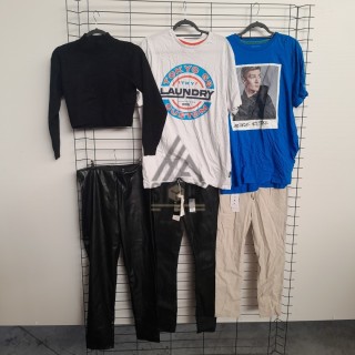 TEXTILE MARQUE  - 150 pièces