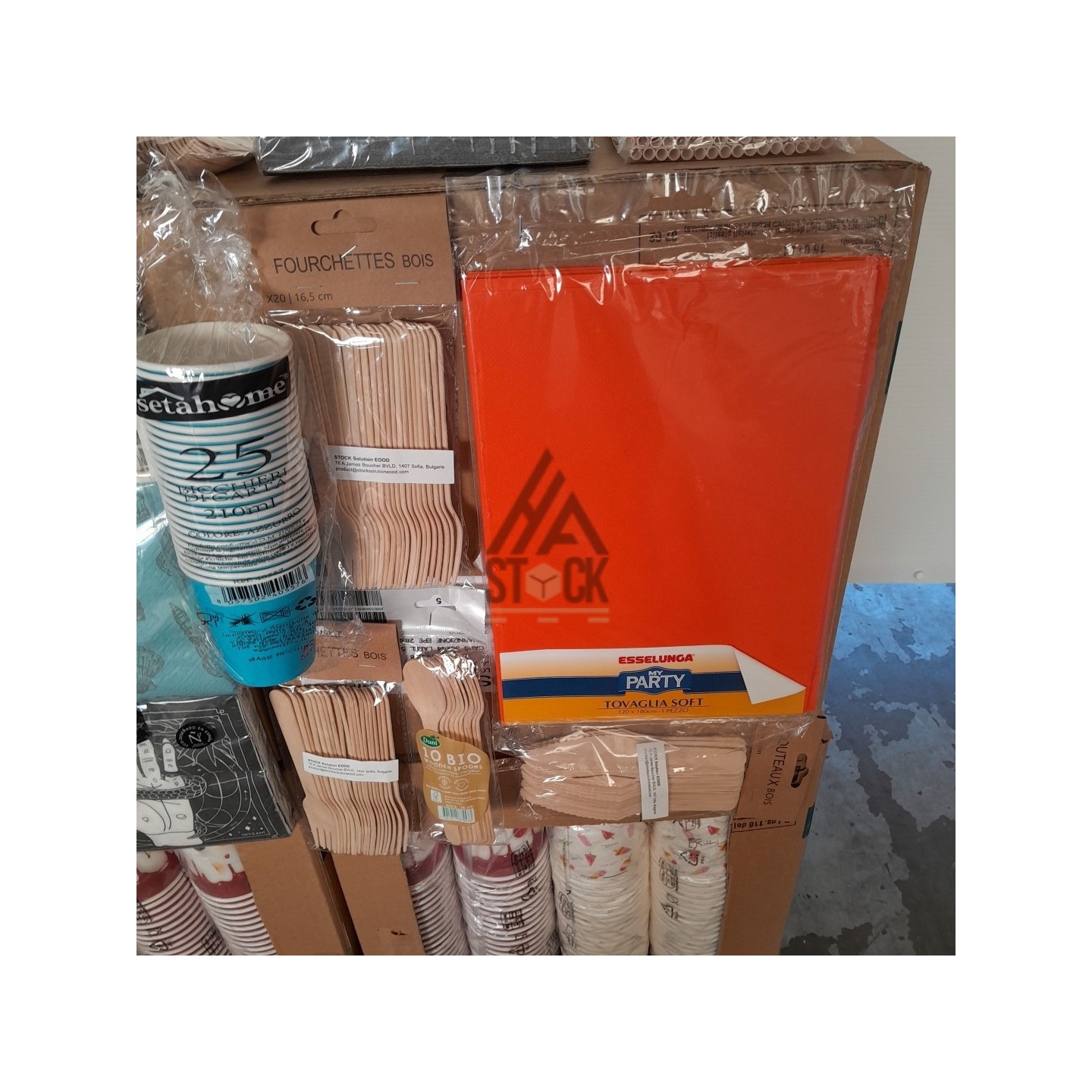 VAISSELLE JETABLE - 300 pièces