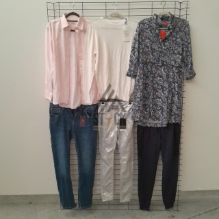 TEXTILE MARQUE  - 150 pièces