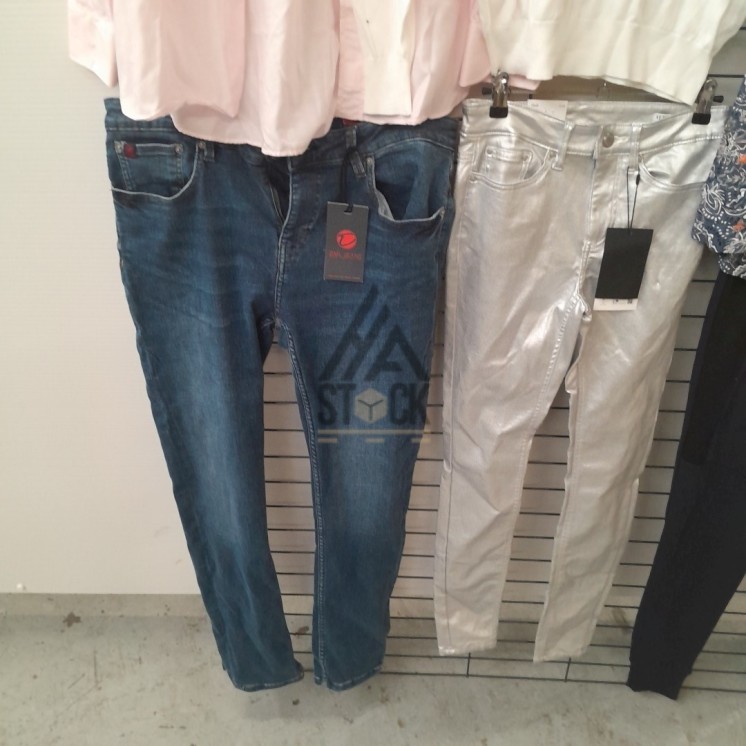 TEXTILE MARQUE  - 150 pièces