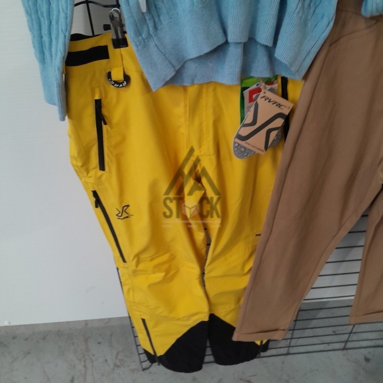 TEXTILE MARQUE  - 150 pièces