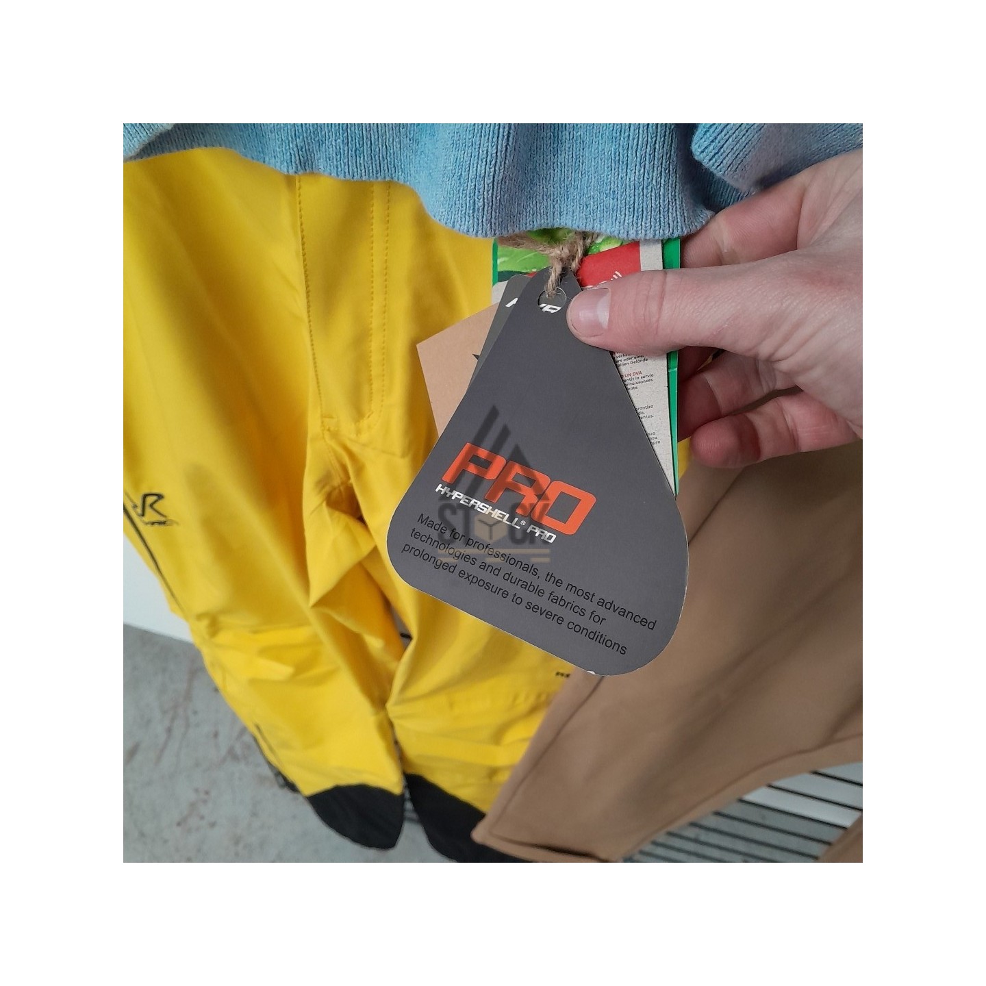 TEXTILE MARQUE  - 150 pièces