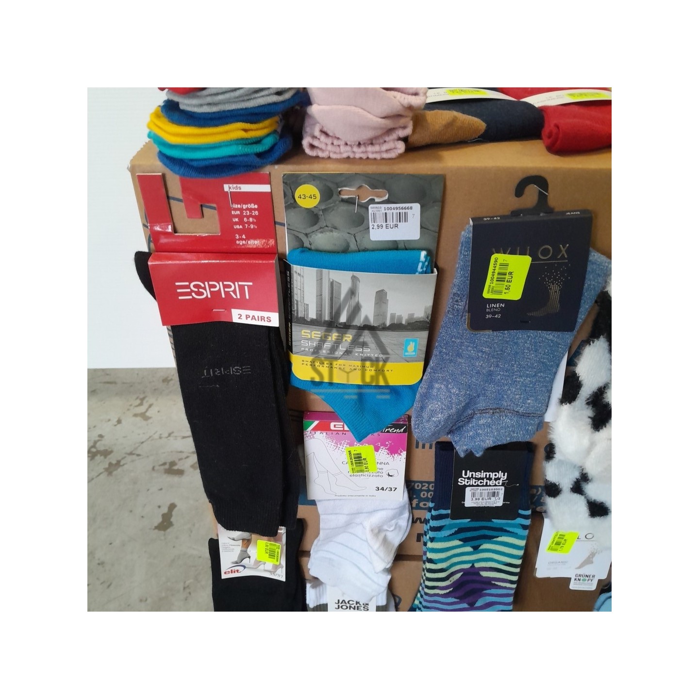 CHAUSSETTE - 300 paires