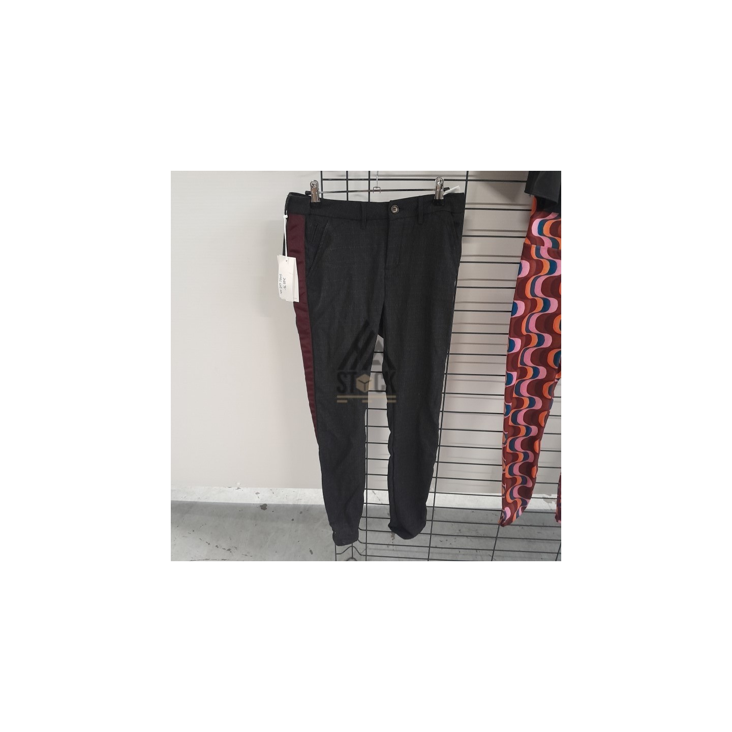 TEXTILE MARQUE  - 150 pièces