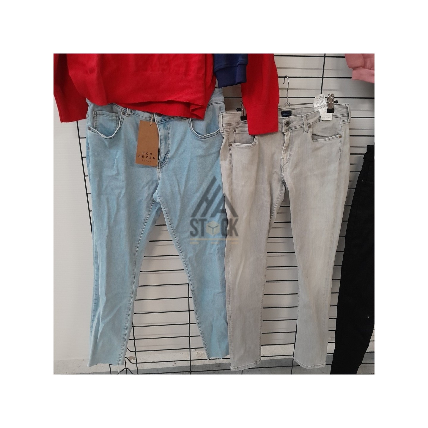 TEXTILE MARQUE  - 150 pièces