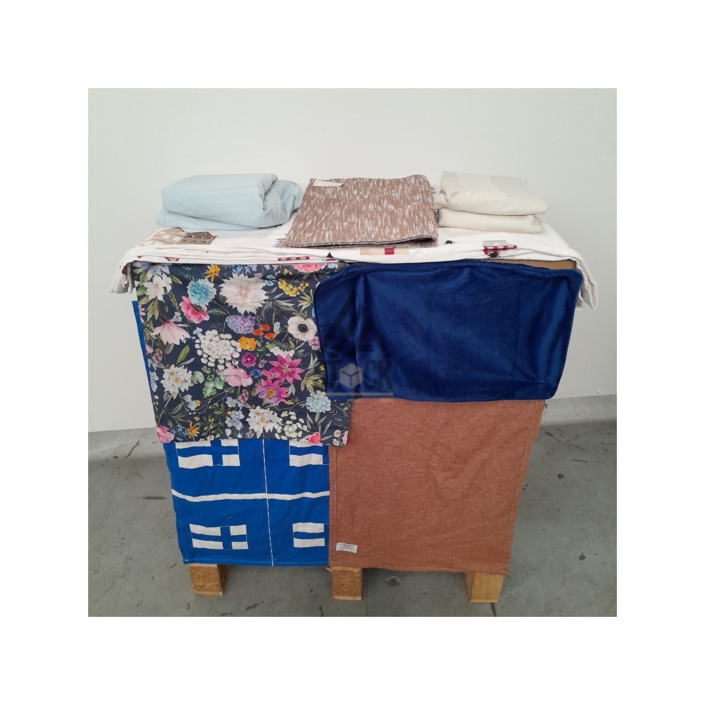 LINGE DE MAISON VRAC - 200 pièces