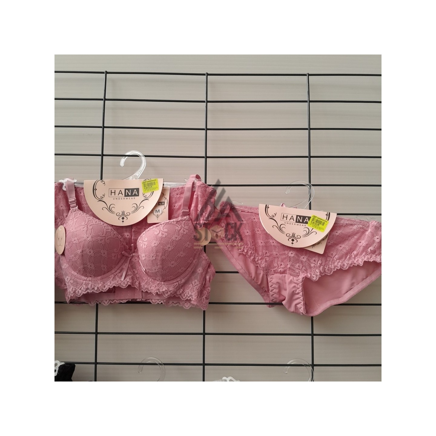 SOUS VETEMENTS - HANA - 50 pièces