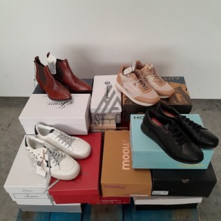 CHAUSSURE en boite  - 20 paires