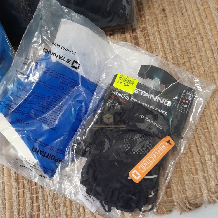 TEXTILE de SPORT - STANNO - 45 pièces