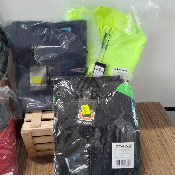 TEXTILE de SPORT - STANNO - 45 pièces