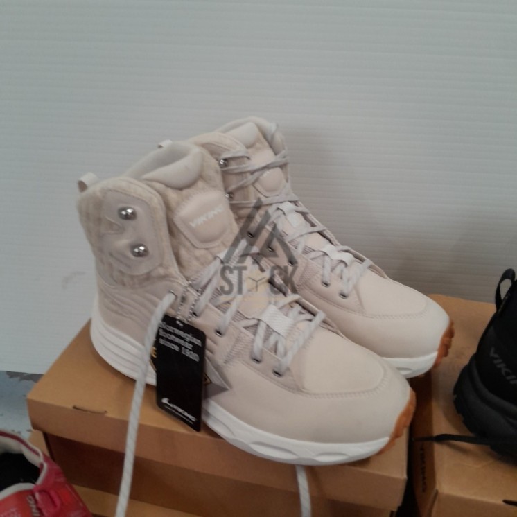 CHAUSSURE - VIKING - 10 paires