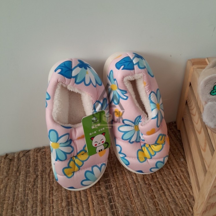 CHAUSSON ENFANT- 27 paires