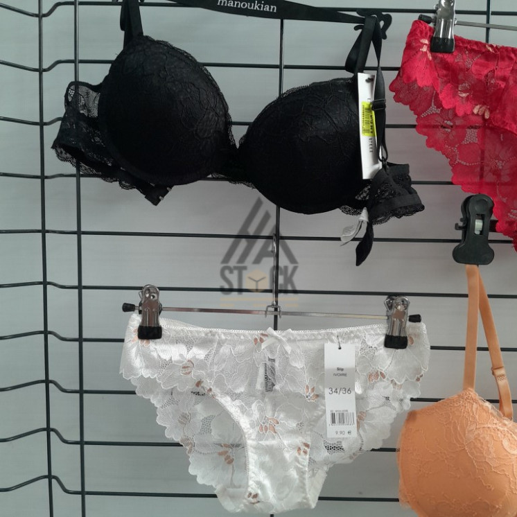 SOUS VETEMENTS - MANOUKIAN - 50 pièces