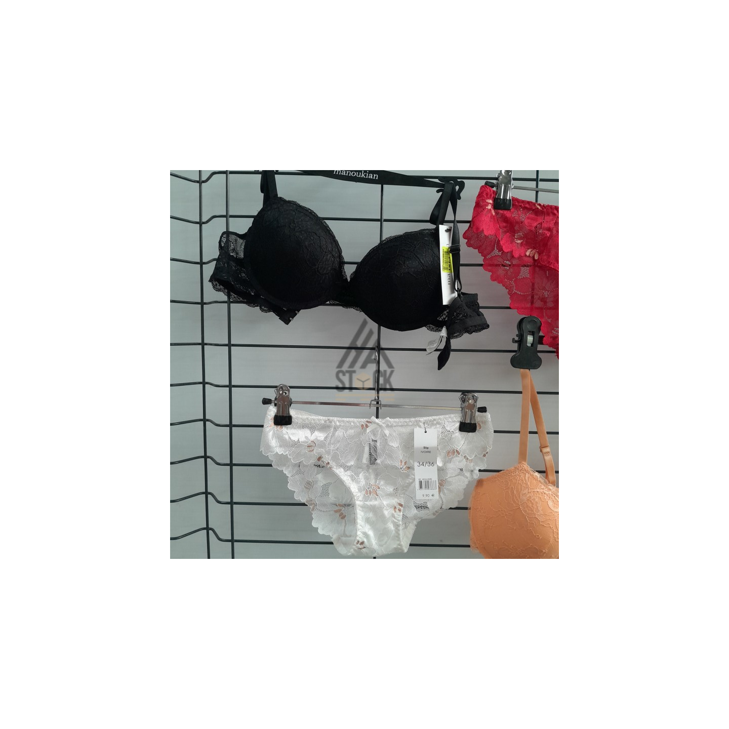 SOUS VETEMENTS - MANOUKIAN - 50 pièces