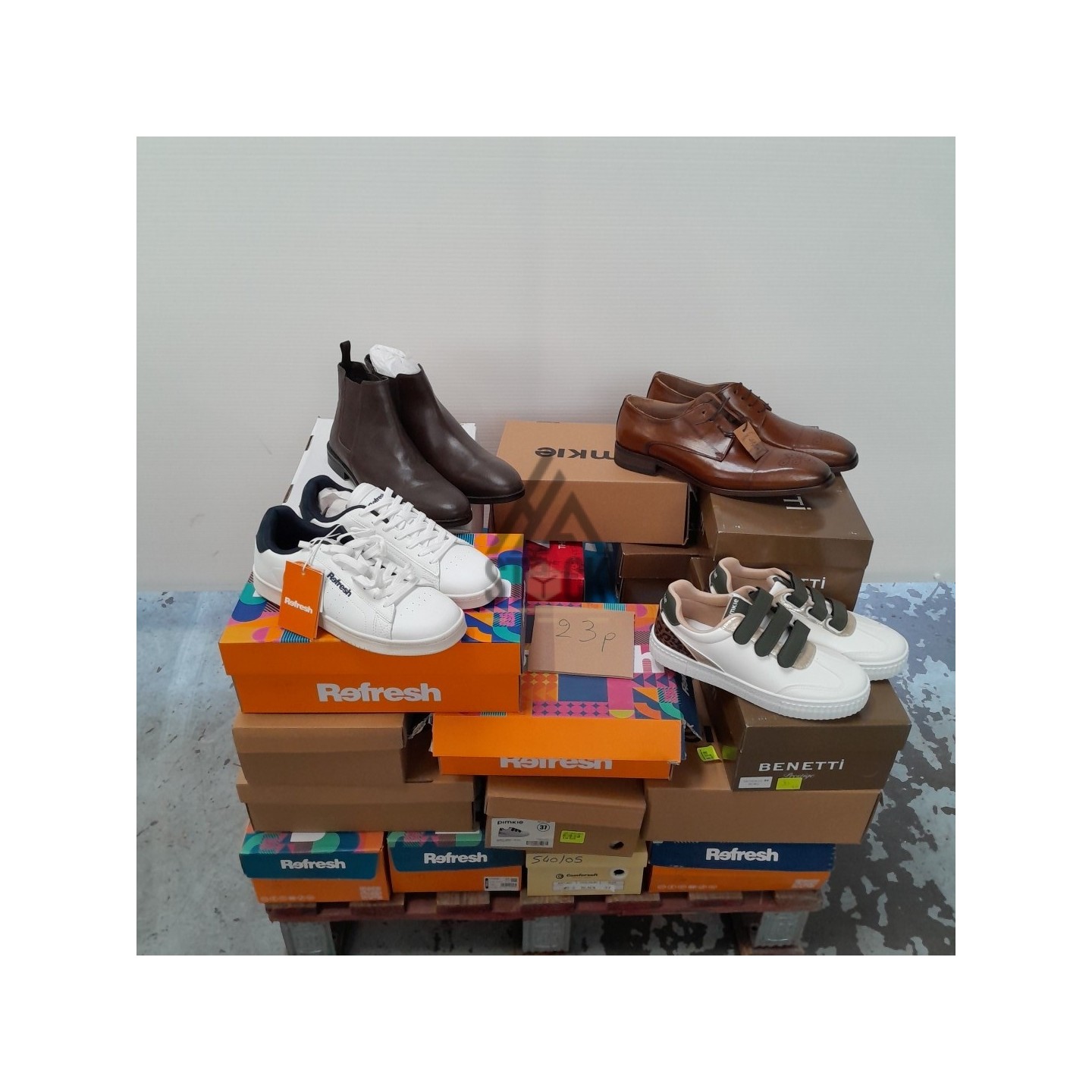 CHAUSSURE en boite  - 20 paires