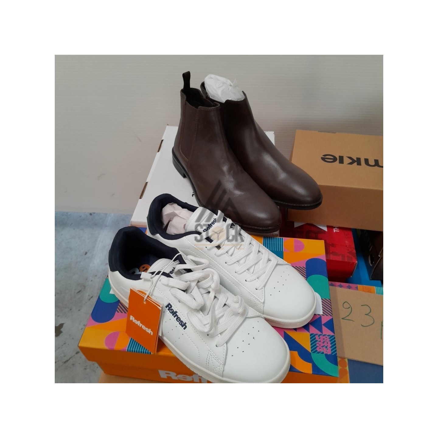 CHAUSSURE en boite  - 20 paires