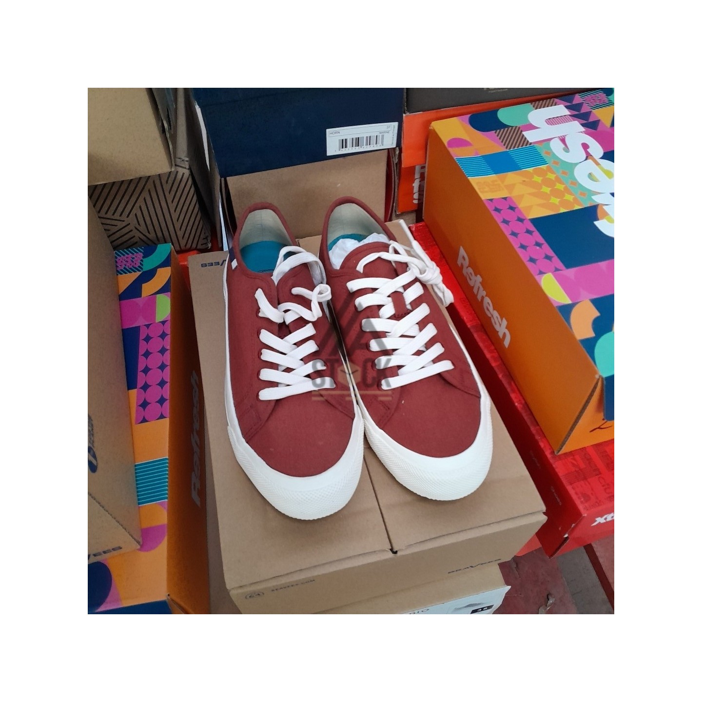 CHAUSSURE en boite  - 20 paires