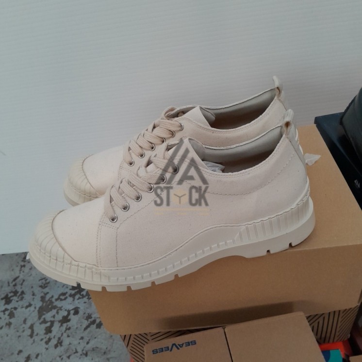 CHAUSSURE en boite  - 20 paires