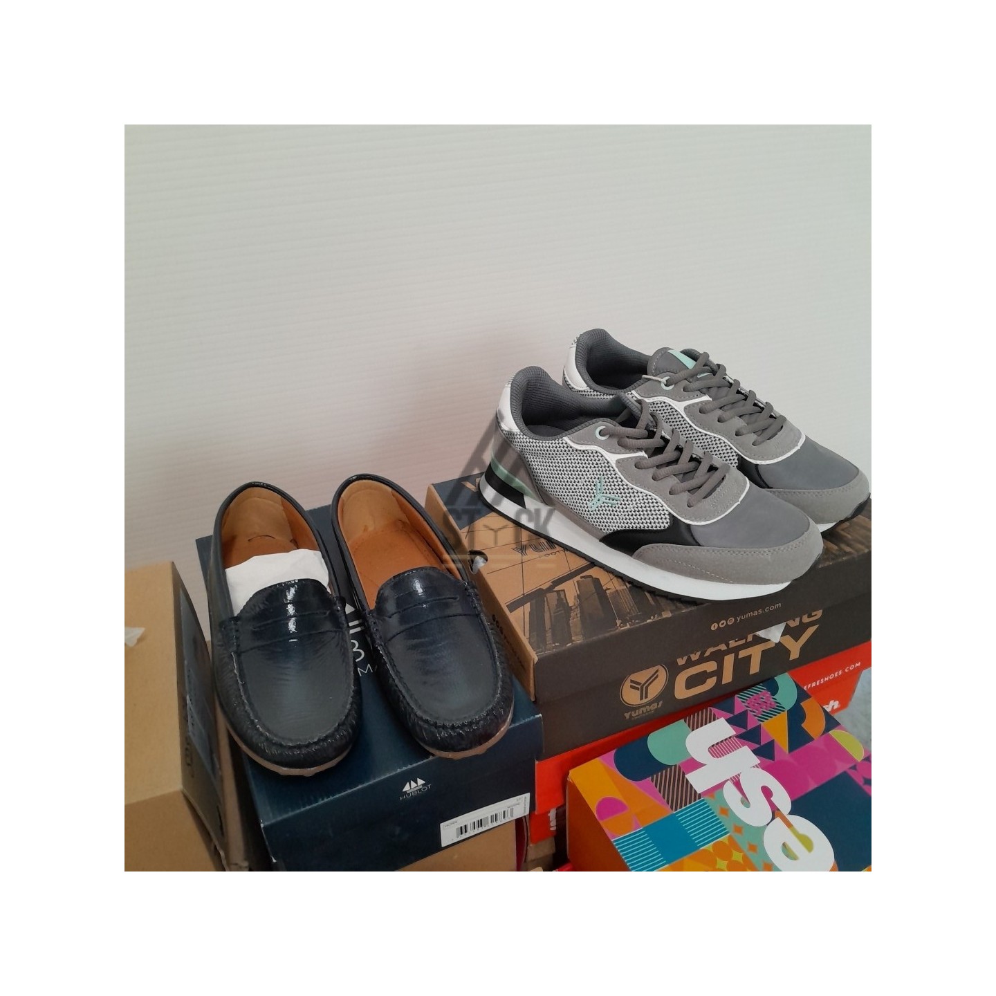 CHAUSSURE en boite  - 20 paires