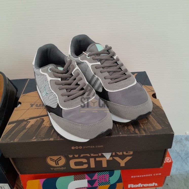 CHAUSSURE en boite  - 20 paires