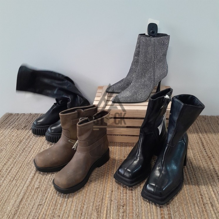 CHAUSSURES - PIMKIE -  14 paires