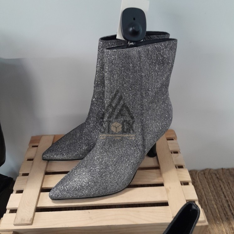 CHAUSSURES - PIMKIE -  14 paires