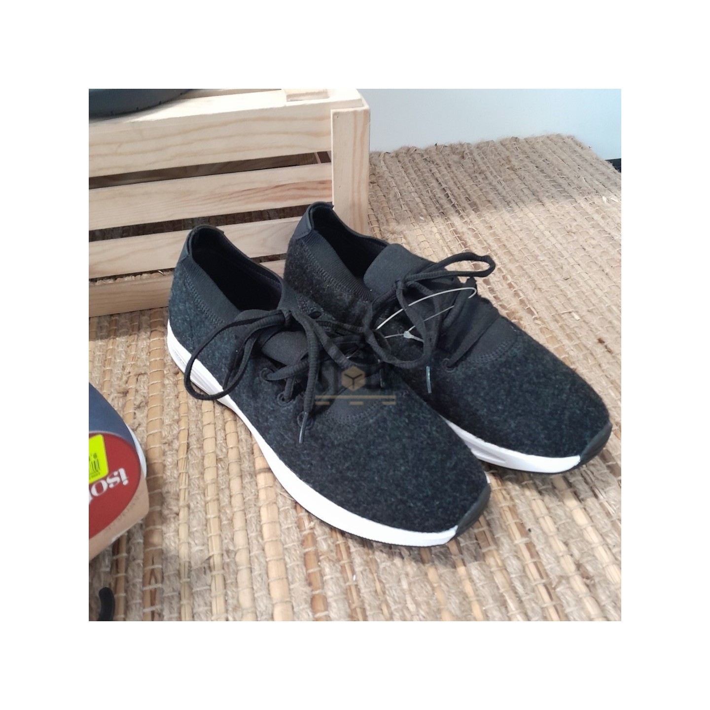 CHAUSSURE - ISOTER - 23 paires