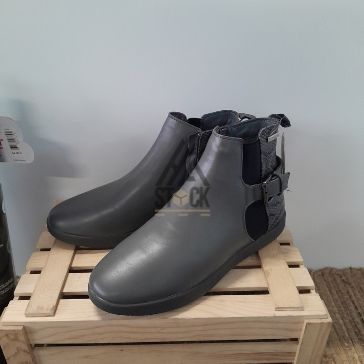 CHAUSSURE - ISOTER - 23 paires