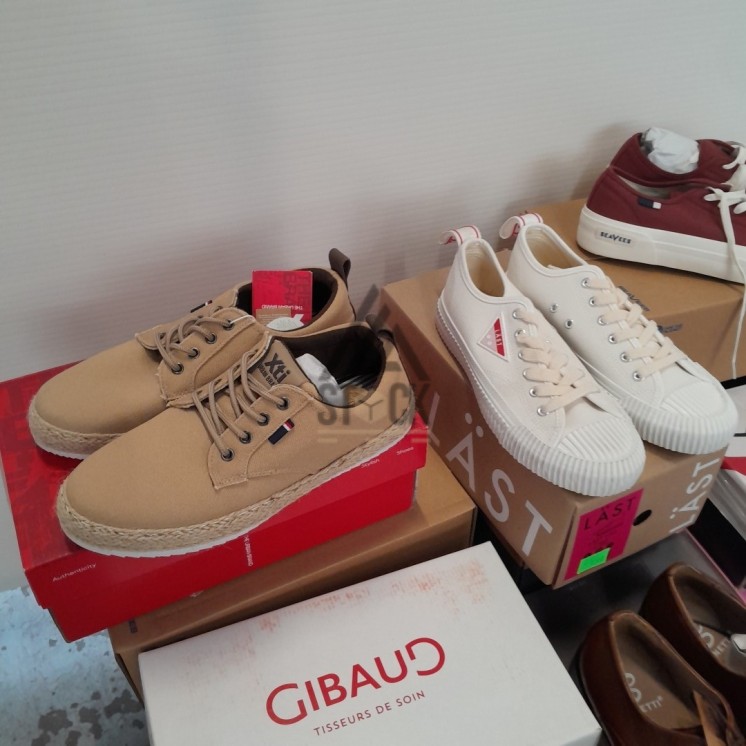 CHAUSSURE en boite  - 20 paires