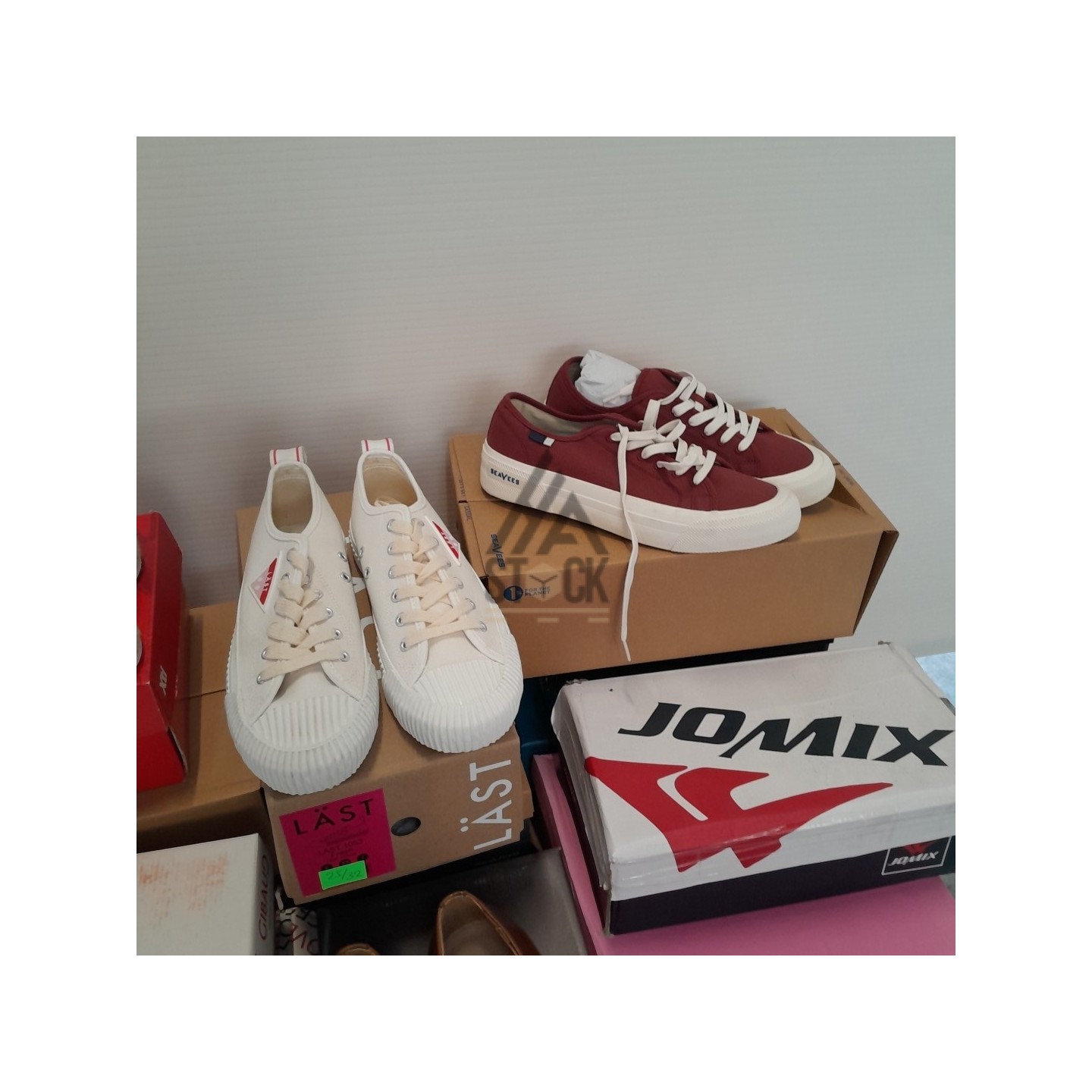 CHAUSSURE en boite  - 20 paires