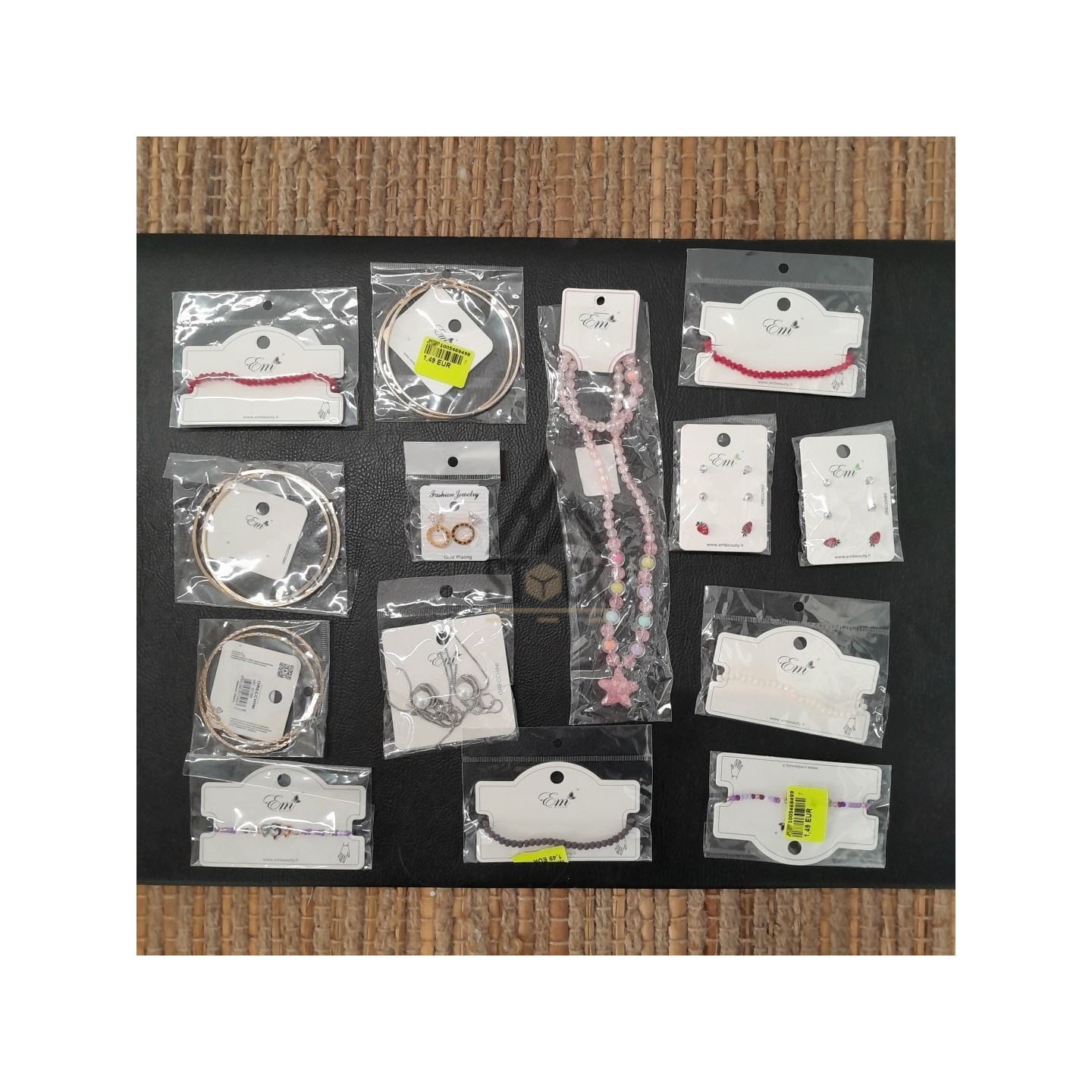 BIJOUX - 200 pièces