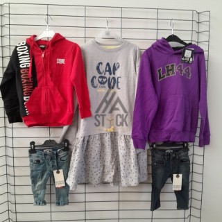 TEXTILE ENFANT de marque - 130 pièces