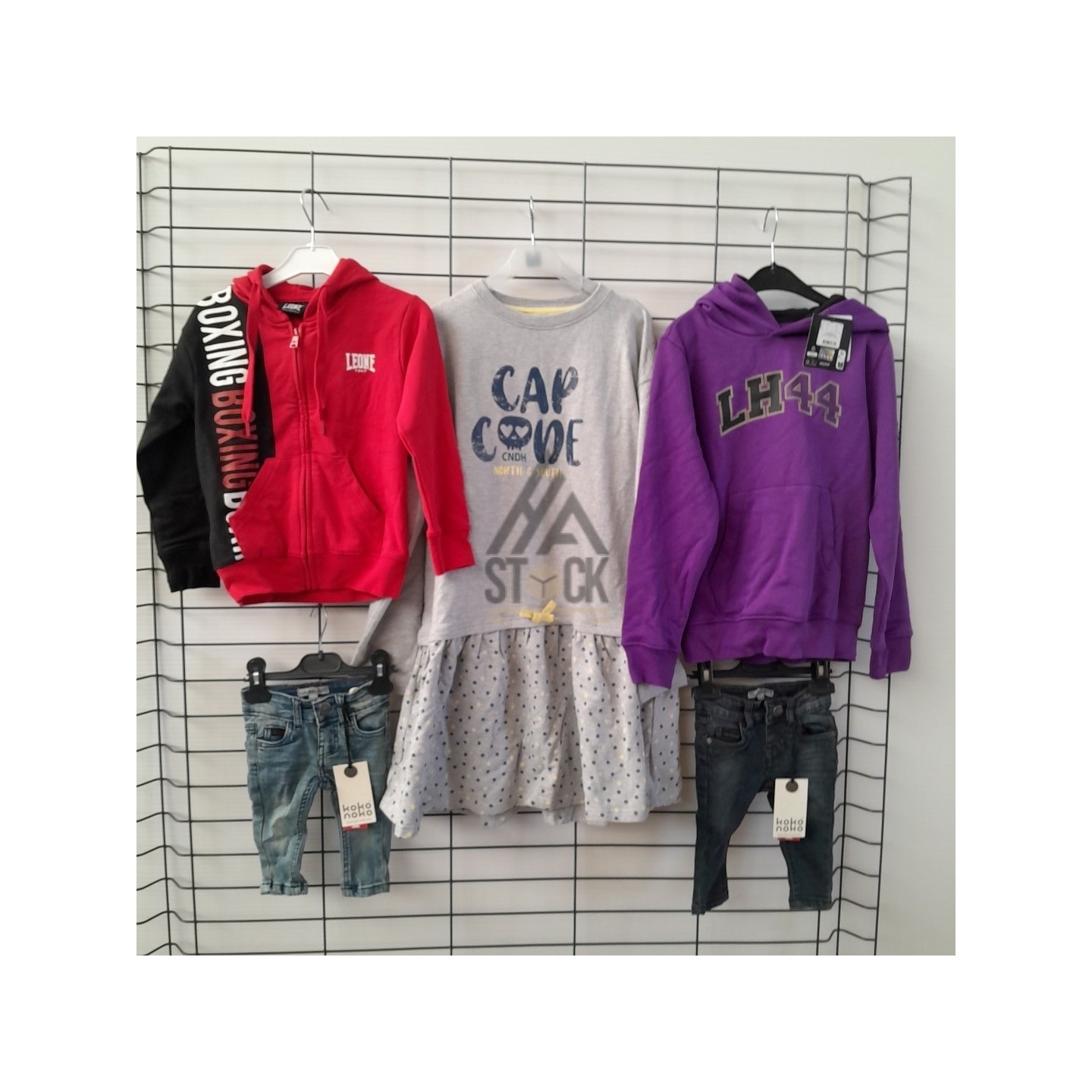 TEXTILE ENFANT de marque - 130 pièces