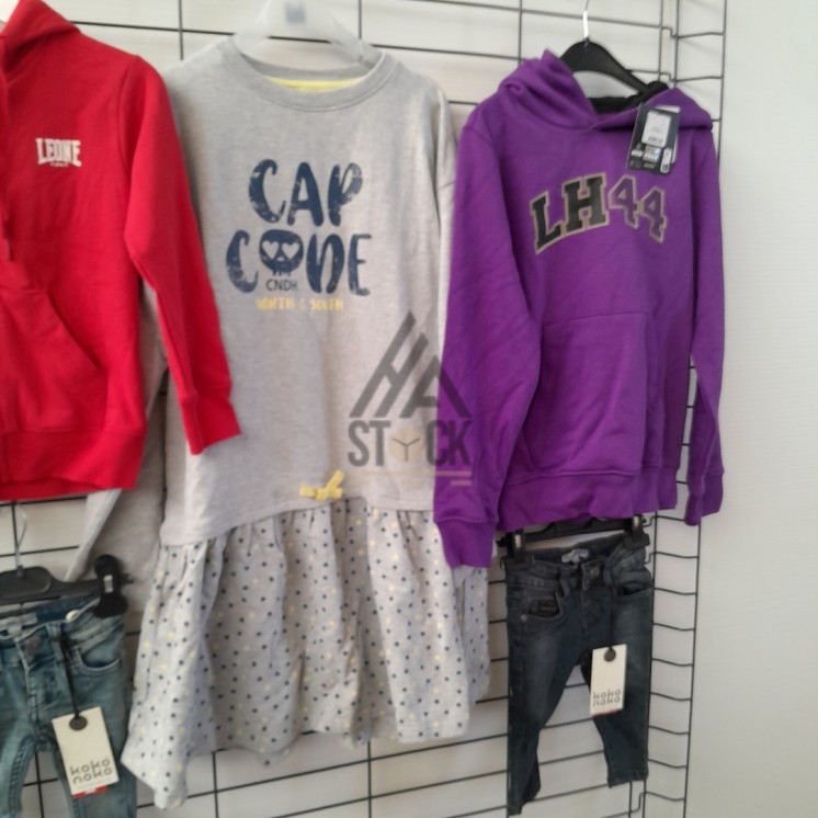 TEXTILE ENFANT de marque - 130 pièces