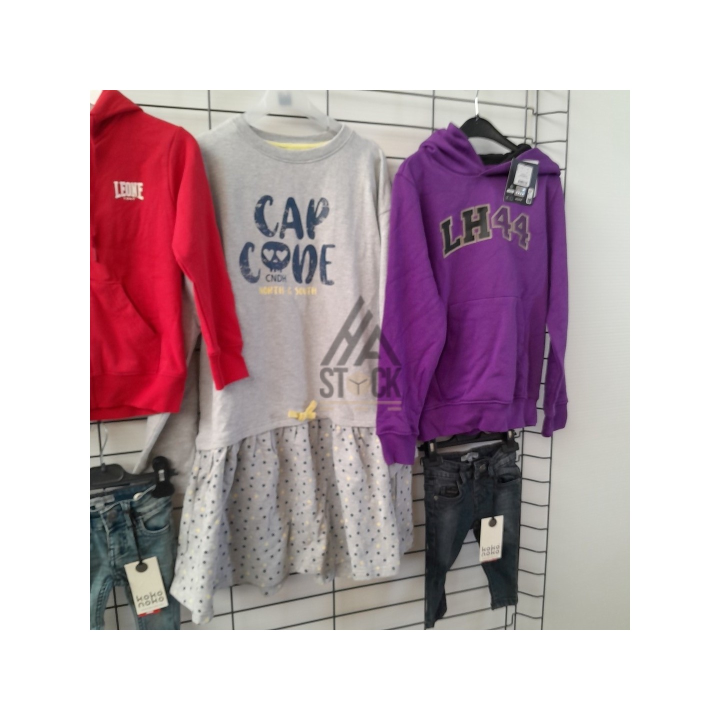 TEXTILE ENFANT de marque - 130 pièces