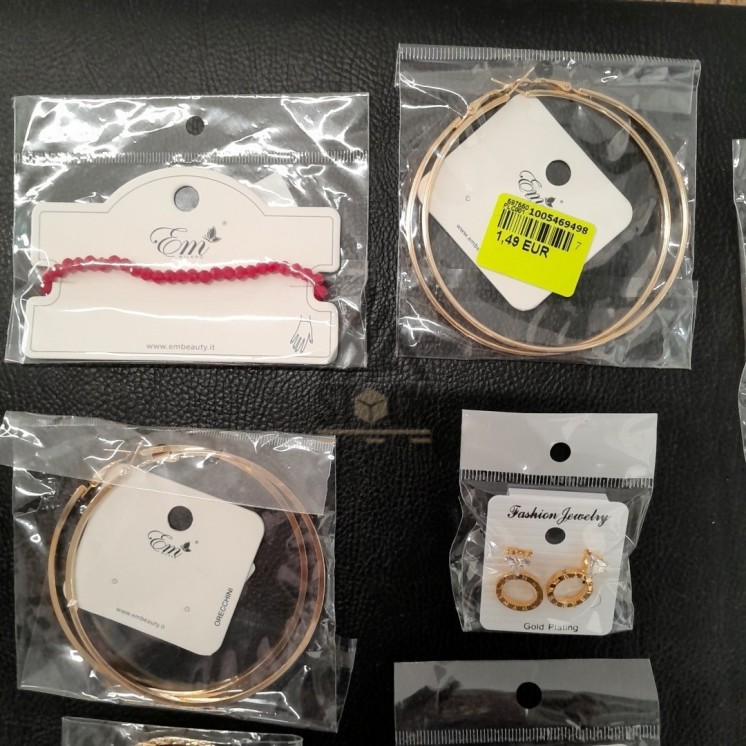 BIJOUX - 200 pièces